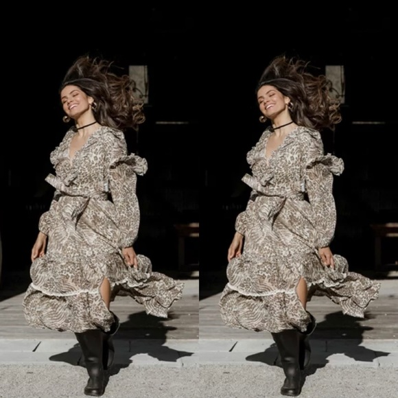 Spell & The Gypsy Collective Ada Gown - Picture 3 of 16